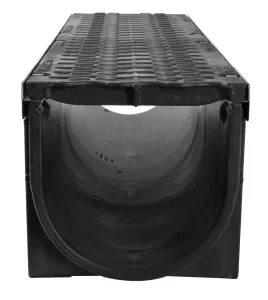 Caniveau longueur 1 m en PP noir avec feuillures acier galvanisé et avec 2 grilles - Hauteur 4 - 250 mm - Verrouillage : 1 vis par grille sur étrier - Feuillures et fixations en inox sur demande